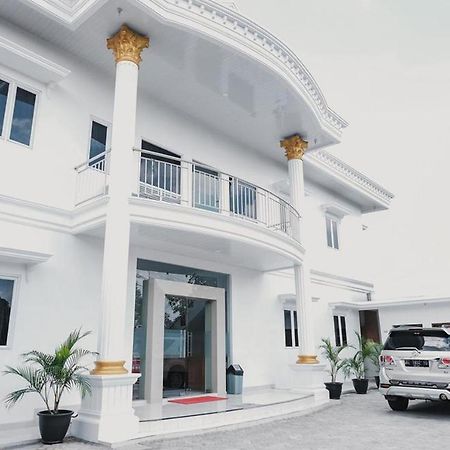 Sanama Kostel Syariah 반다르 람풍 외부 사진
